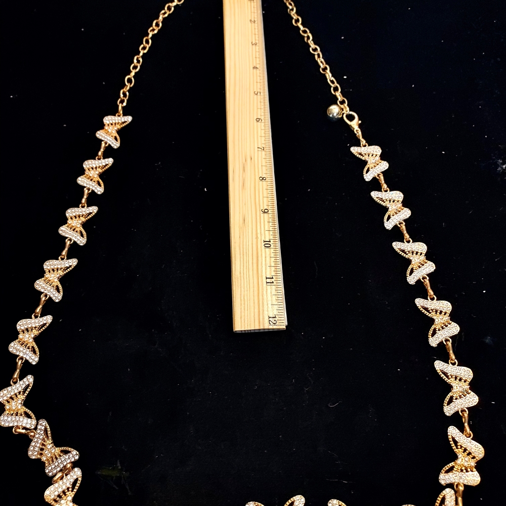 Source Unknown Gold Leaf Necklace